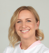 Dovile Van der Sterren