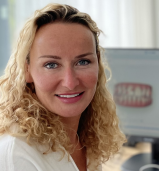 Dr. Alexandra Chelly