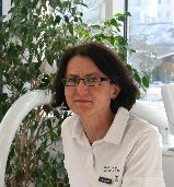 Dr. Claudia Simon