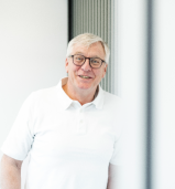 Dr. Henning Briegleb